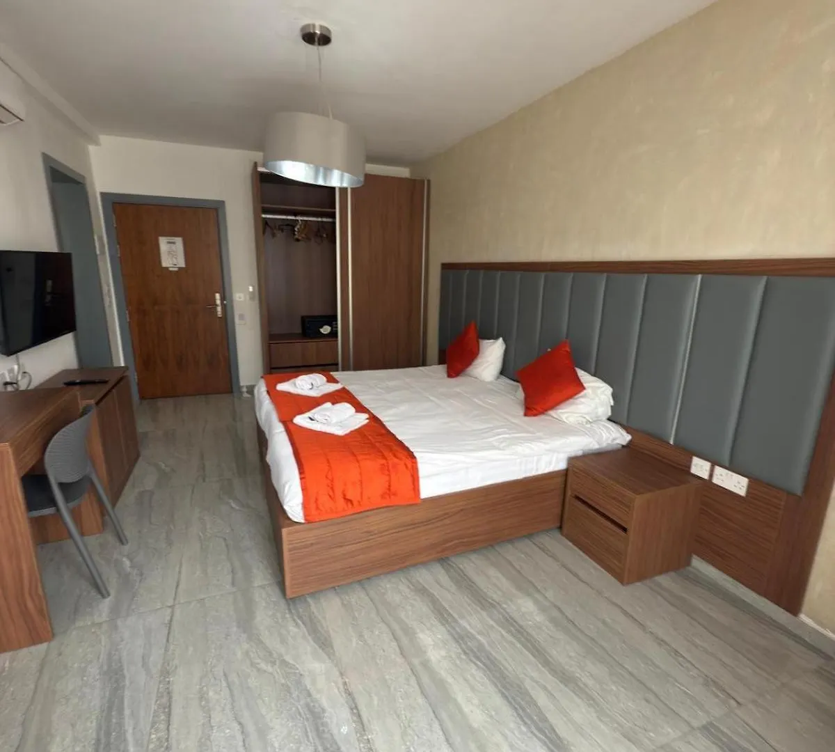 Guest house The Urban Suites Gzira