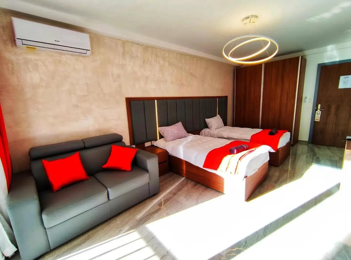 The Urban Suites Gzira 0*,  Malta