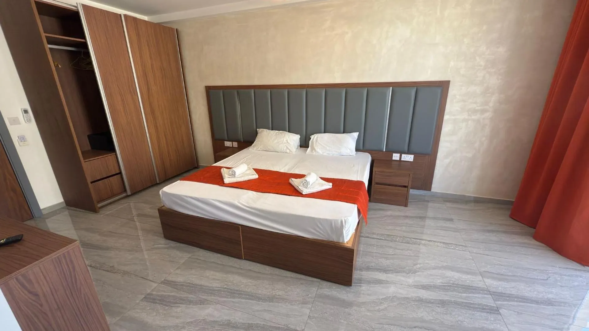 Guest house The Urban Suites Gzira