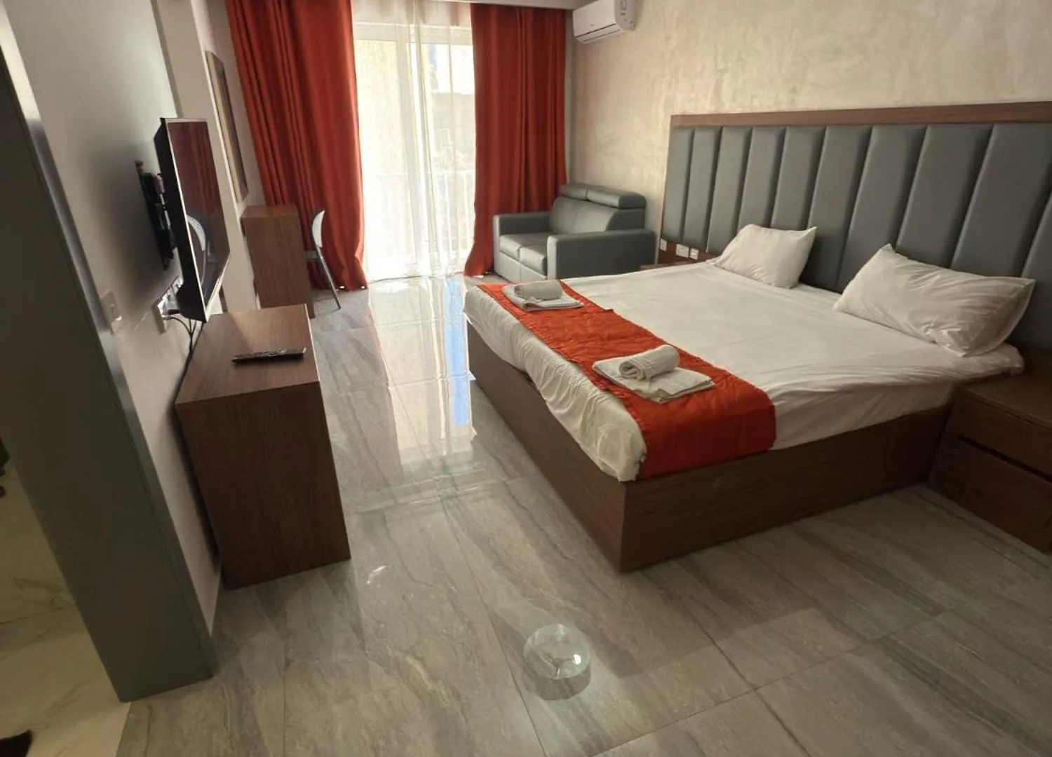 The Urban Suites Gzira Guest house